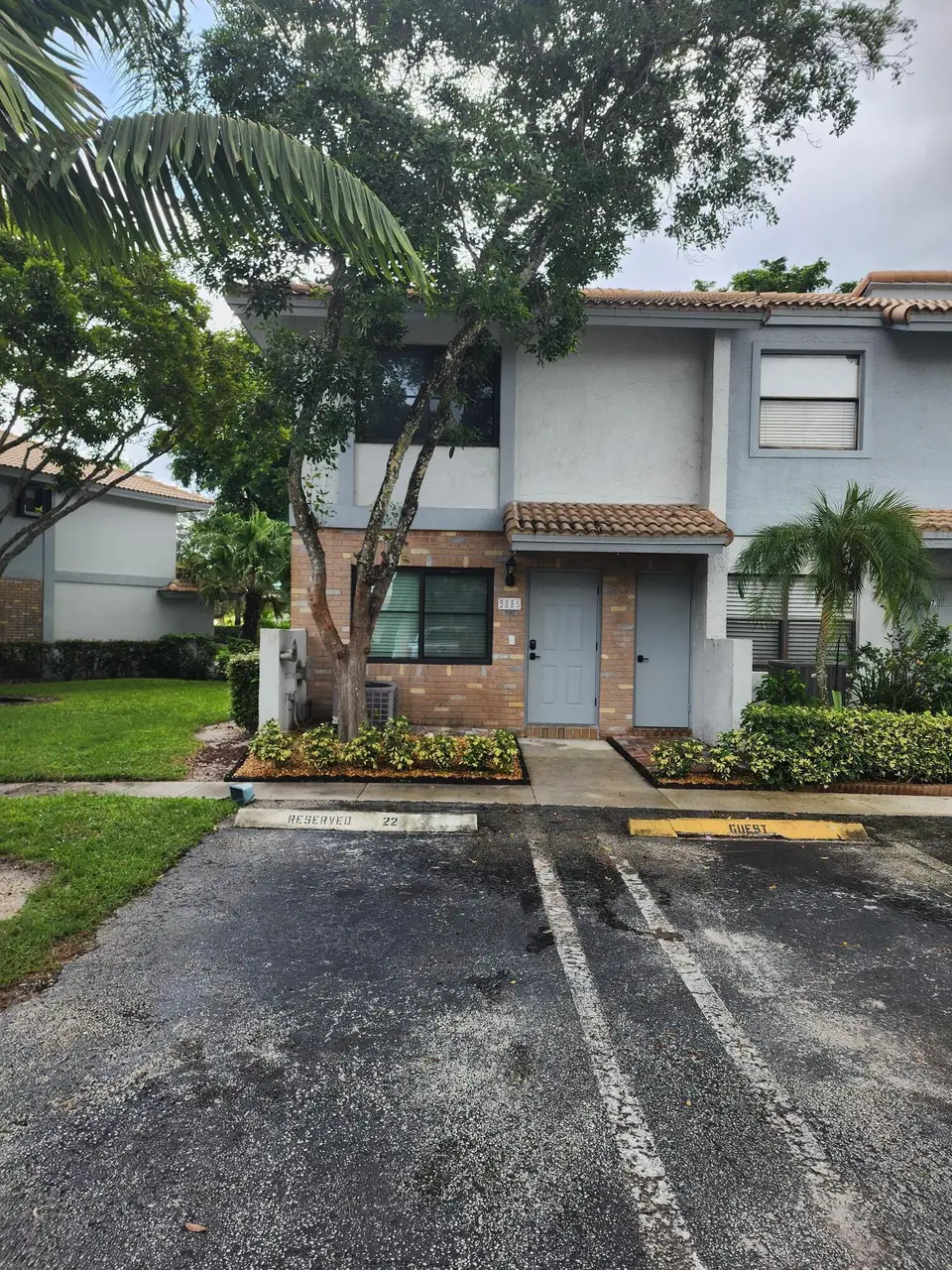 9885 Riverside Drive, Coral Springs, FL 33071