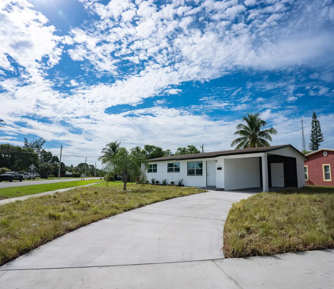 1420 9th Street, Lake Park, FL 33403