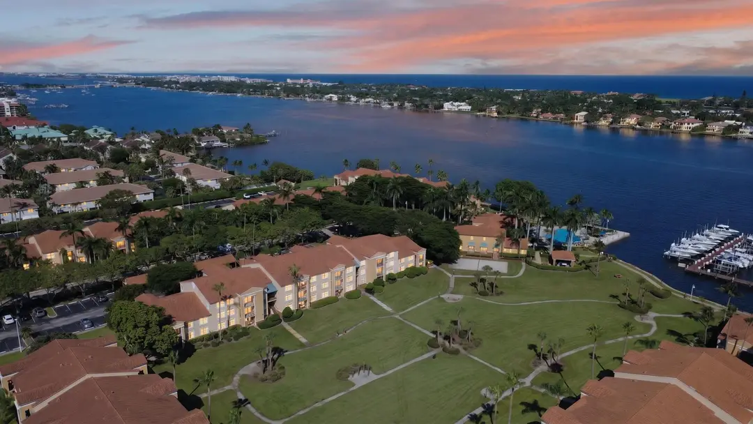 131 Yacht Club Way 109, Hypoluxo, FL 33462