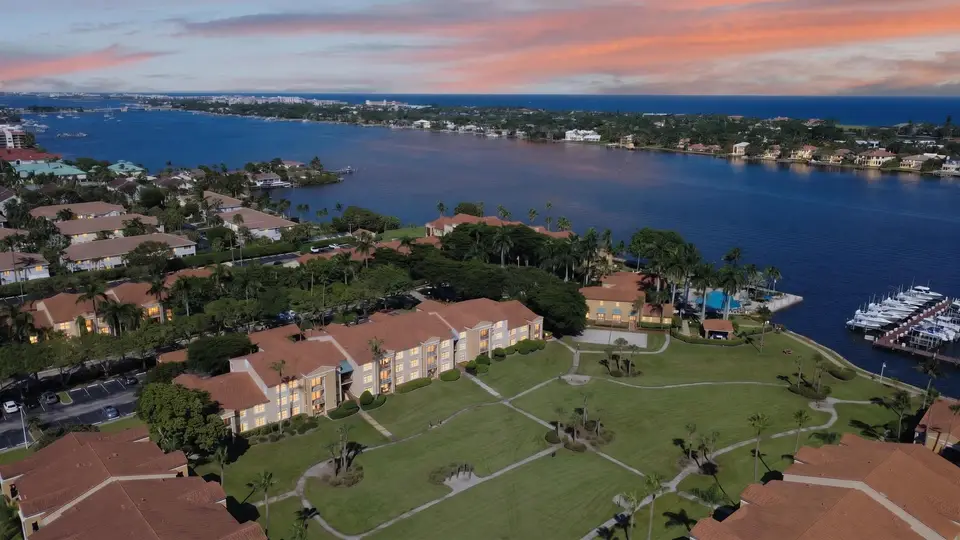 131 Yacht Club Way 109, Hypoluxo, FL 33462