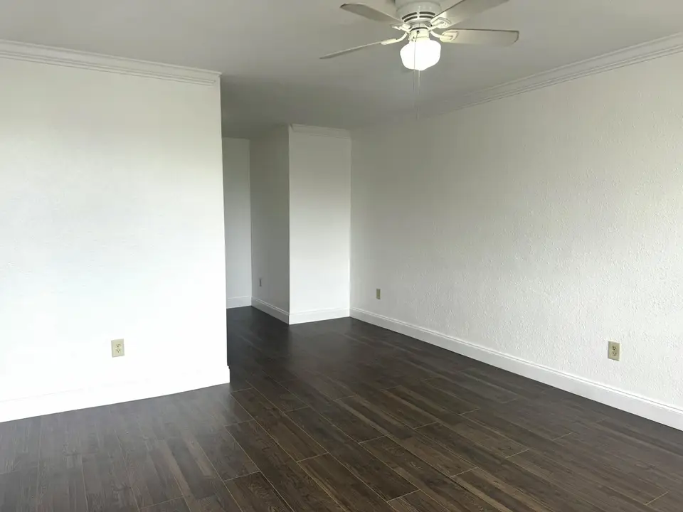 673 SW 7th Street 1, Belle Glade, FL 33430