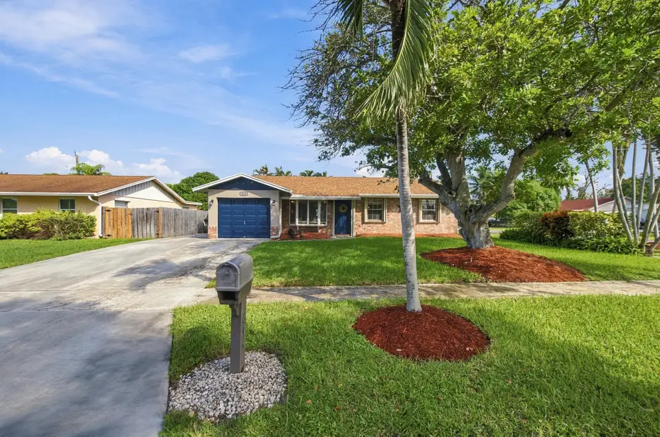 804 NW 10TH Avenue, Boynton Beach, FL 33426