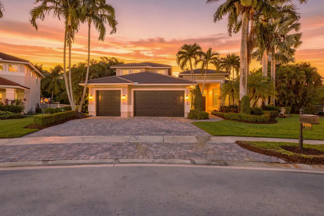 WELCOME HOME