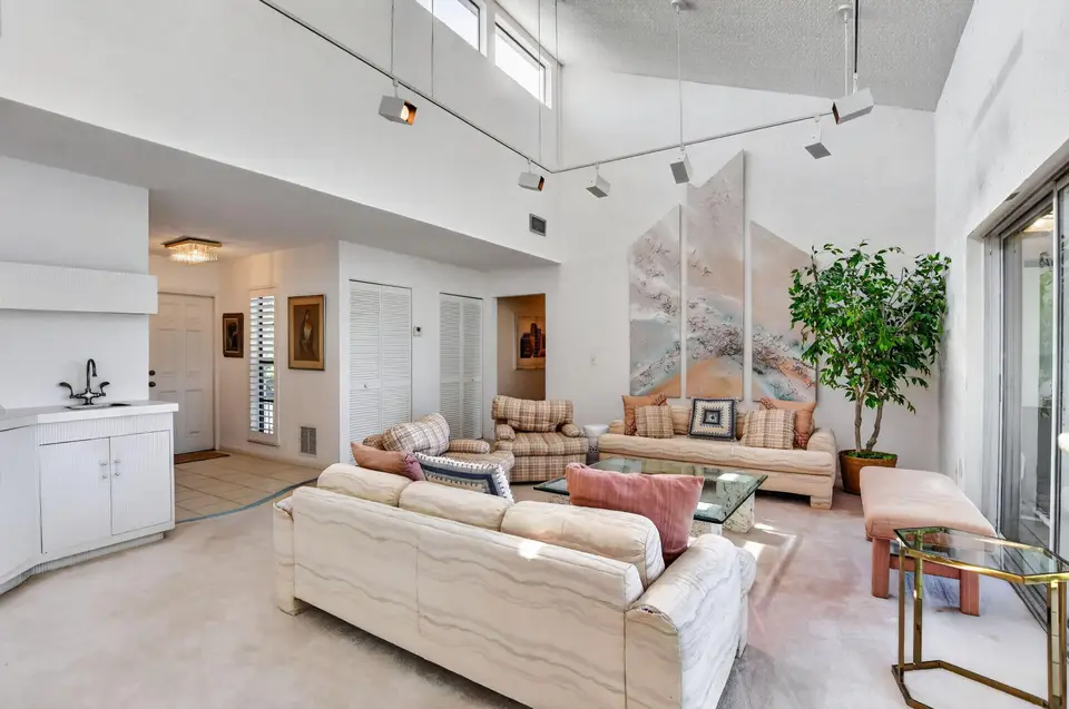 6800 Willow Wood Drive 906, Boca Raton, FL 33434