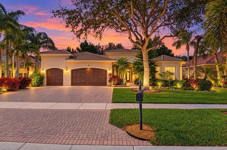 6940 Balboa Island Court, Delray Beach, FL 33446