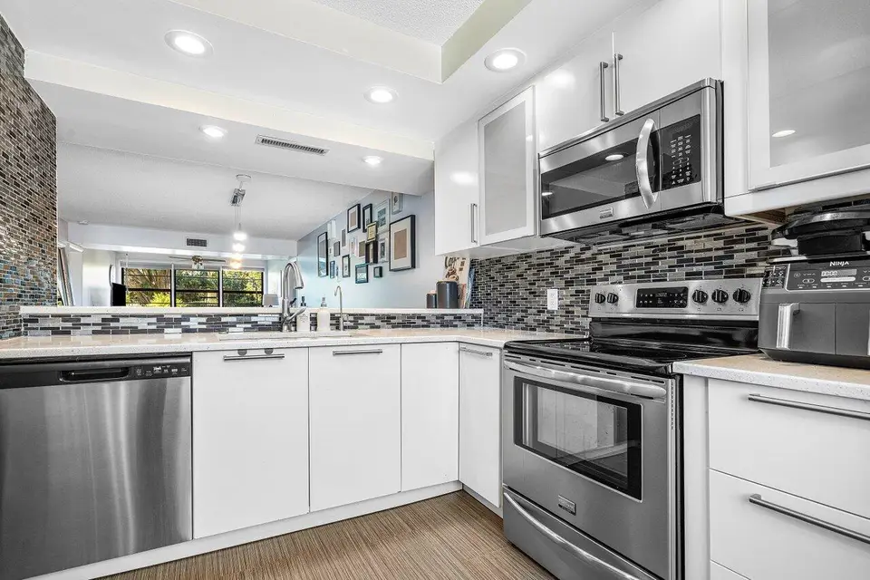 6121 Balboa Circle 103, Boca Raton, FL 33433