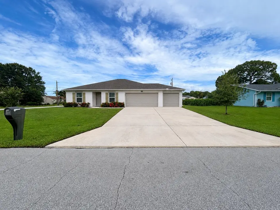 2301 SE SURREY Place, Port St. Lucie, FL 34952