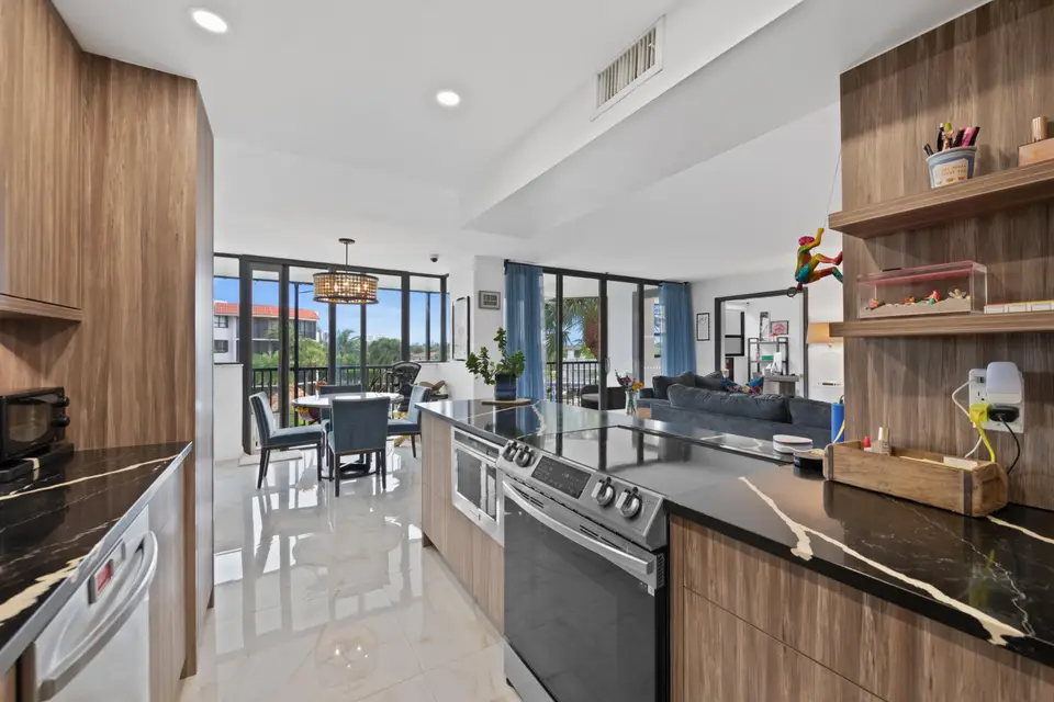800 Jeffery Street 307, Boca Raton, FL 33487