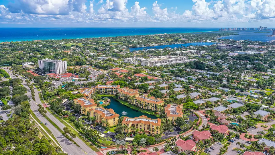 400 Uno Lago Drive 103, Juno Beach, FL 33408