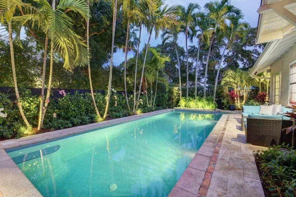235 DYER Road Treehouse, West Palm Beach, FL 33405