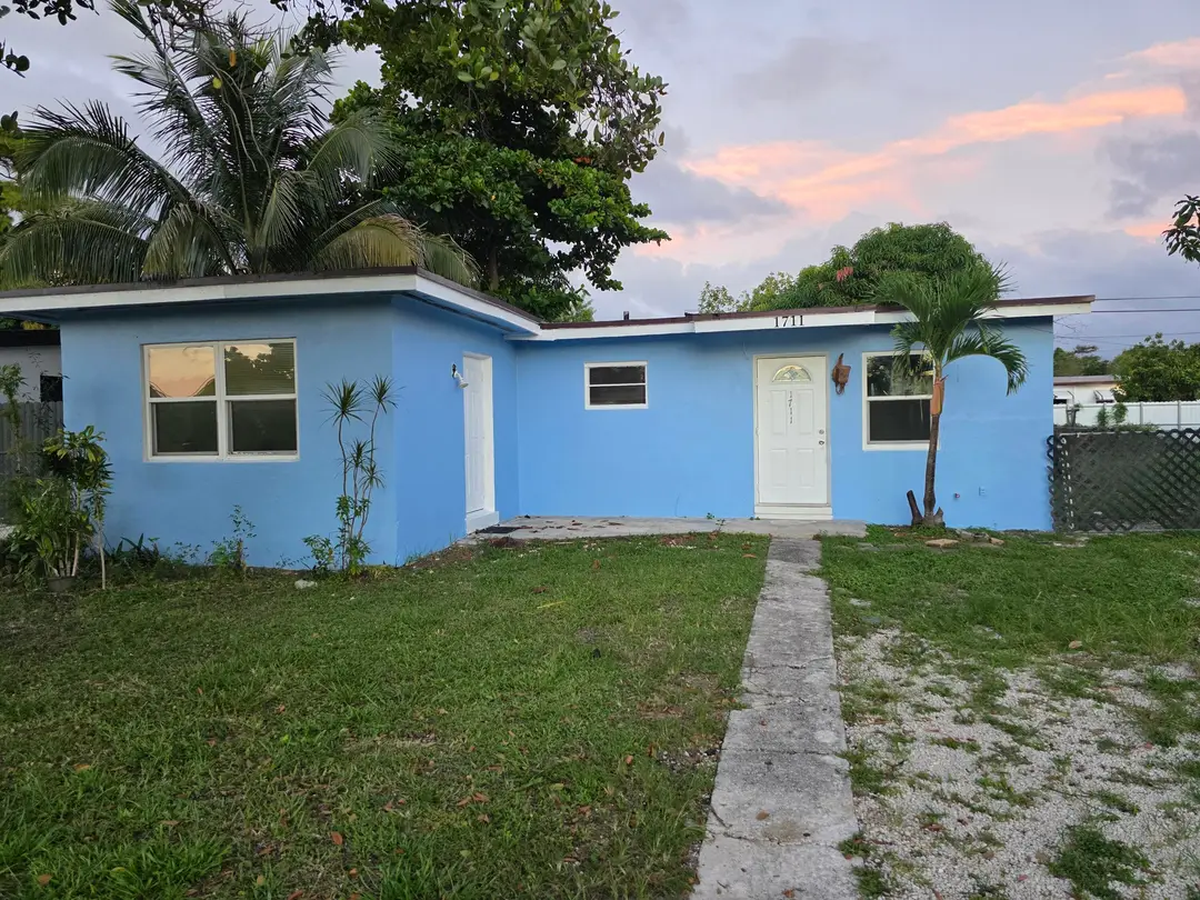 1711 LAUDERDALE MANOR Drive, Fort Lauderdale, FL 33311