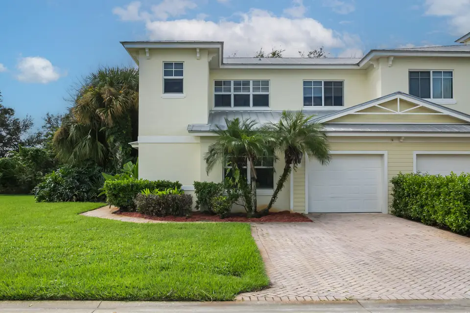 2551 Creekside Drive, Fort Pierce, FL 34981