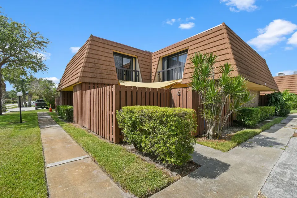 825 CENTER Street 22C, Jupiter, FL 33458