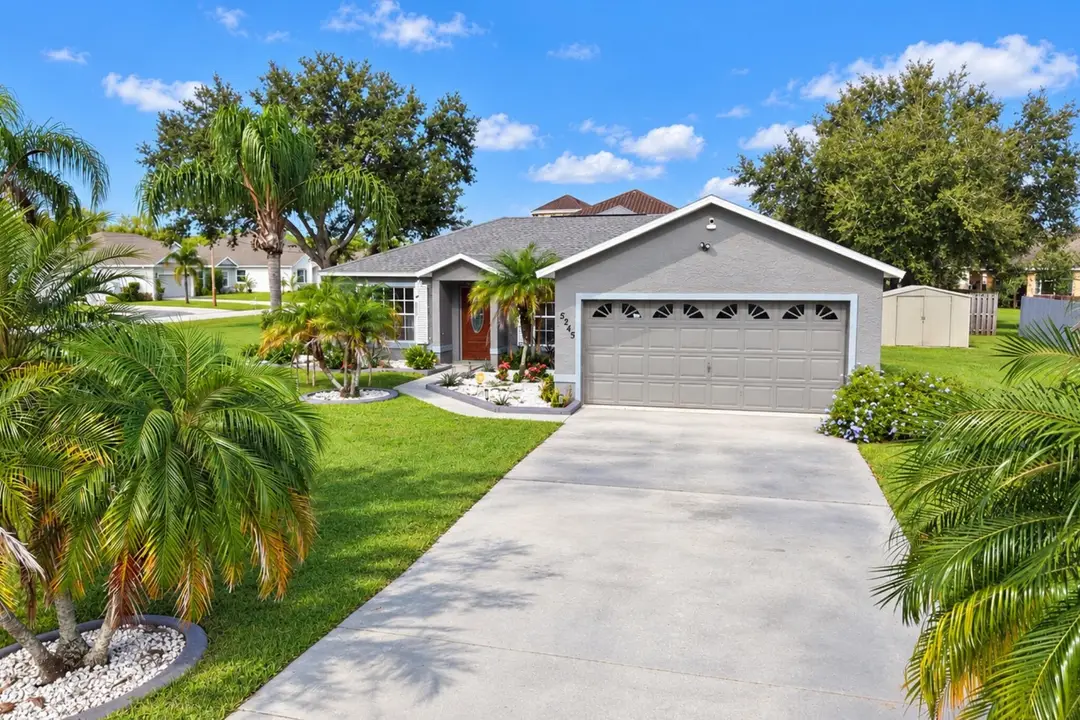 5245 NW Reba Circle, Port St. Lucie, FL 34986