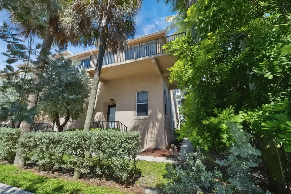 840 SE 20TH Avenue, Deerfield Beach, FL 33441