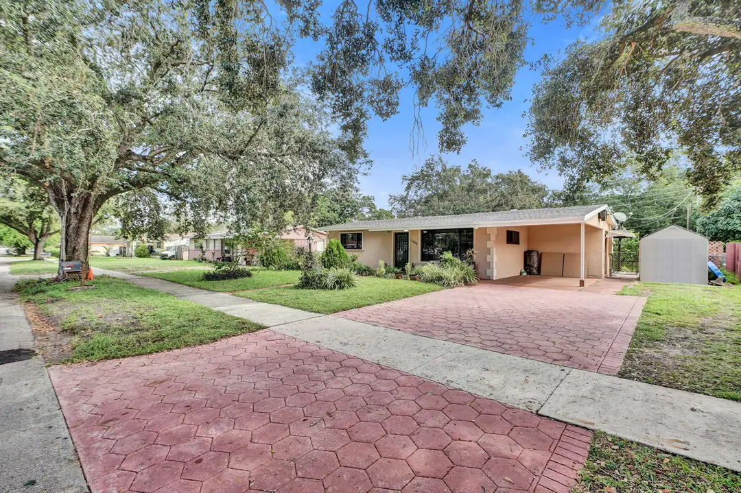 2610 NW 74TH Avenue, Hollywood, FL 33024