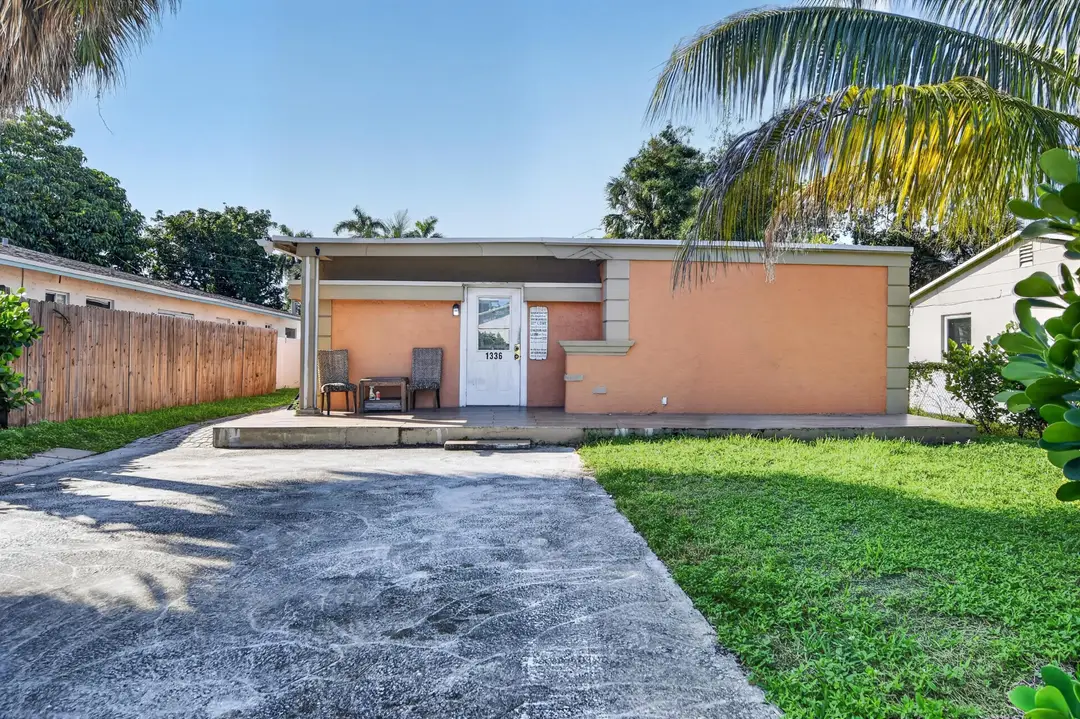 1336 LONGWOOD Street, West Palm Beach, FL 33401