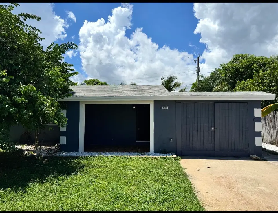 3235 OCEAN Parkway, Boynton Beach, FL 33435
