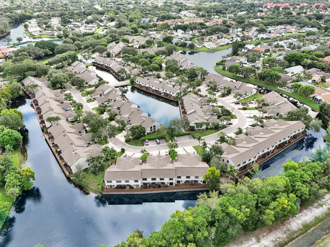 1703 LANDINGS Boulevard, Greenacres, FL 33413