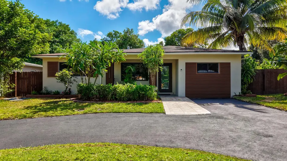 2638 ADAMS Street, Hollywood, FL 33020