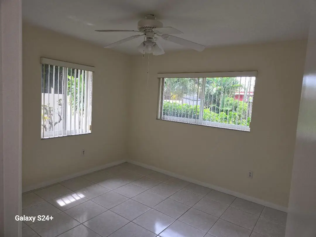 1421 NE 41ST Street, Oakland Park, FL 33334