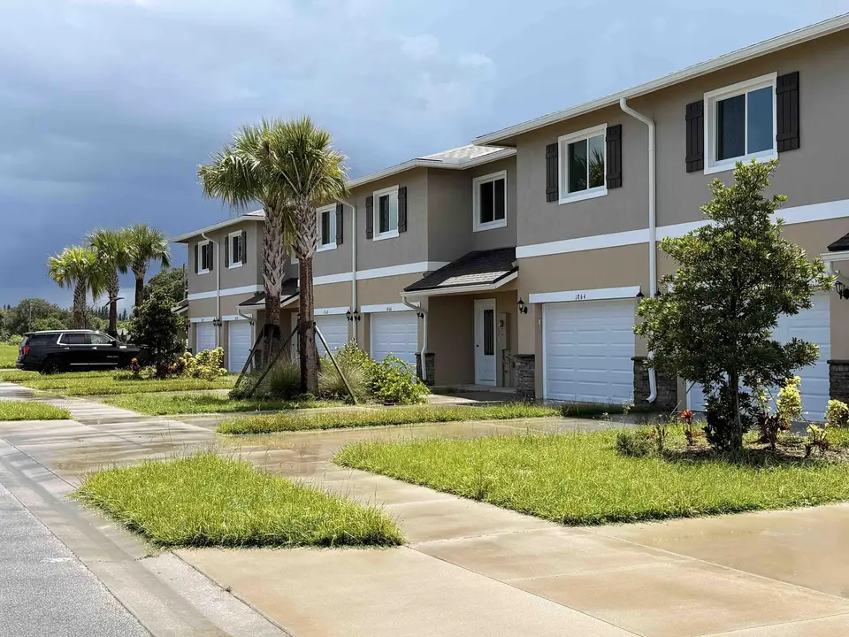 1840 JOYFUL Circle, Fort Pierce, FL 34947