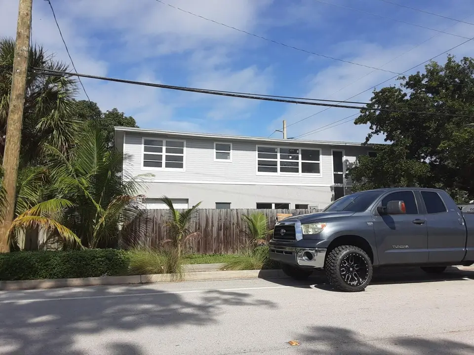 799 NE 34th Court, Oakland Park, FL 33334