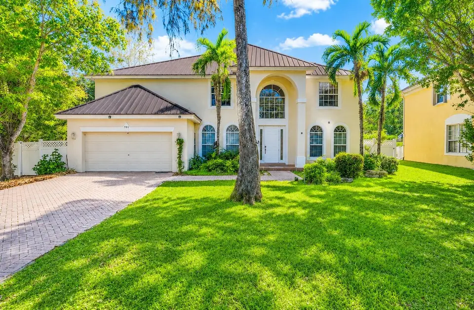 9526 NW 52nd Place, Coral Springs, FL 33076