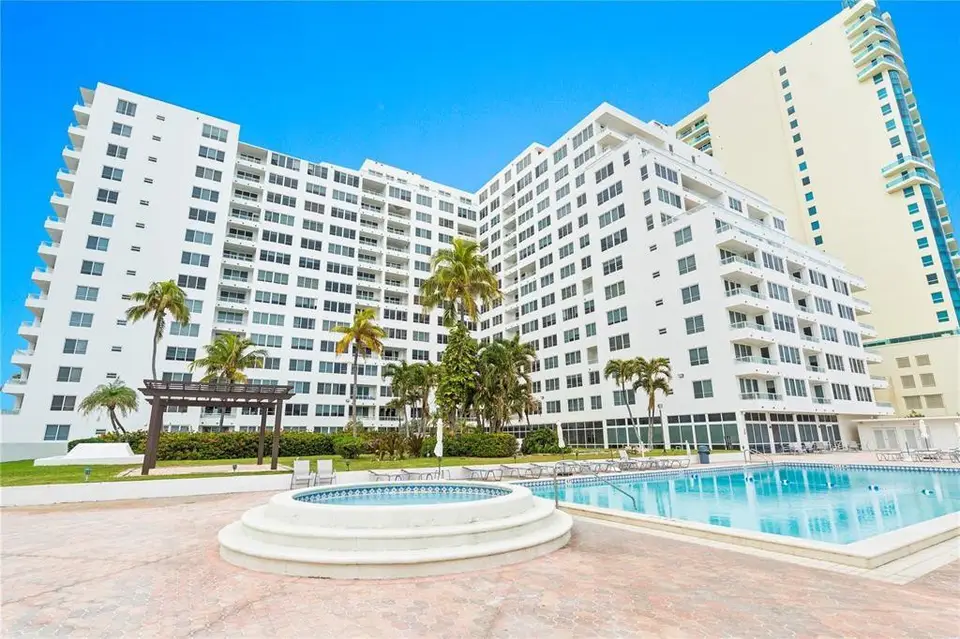 5005 Collins Avenue 1210, Miami Beach, FL 33140