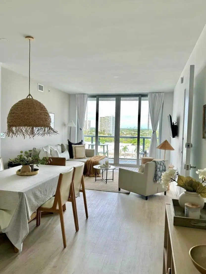 2602 E Hallandale Beach Boulevard R1010, Hallandale Beach, FL 33009