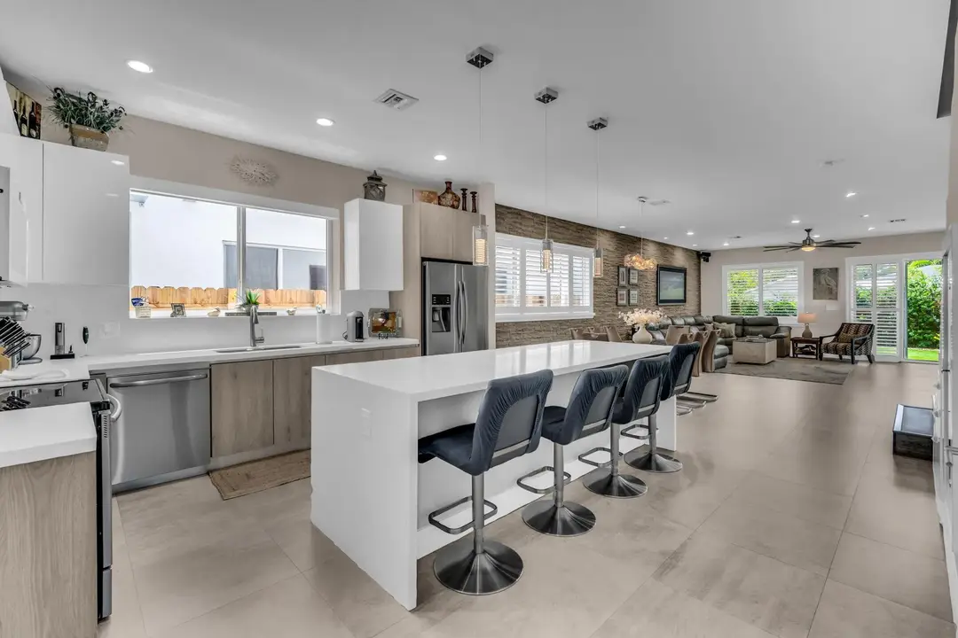 807 SW 7th Avenue, Fort Lauderdale, FL 33315