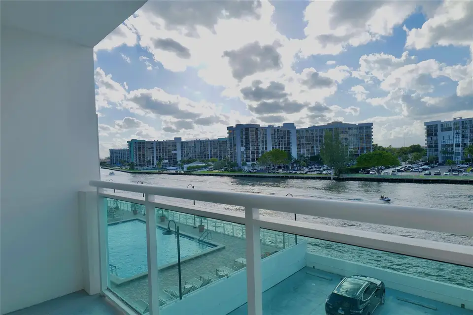 3000 S Ocean Drive 312, Hollywood, FL 33019