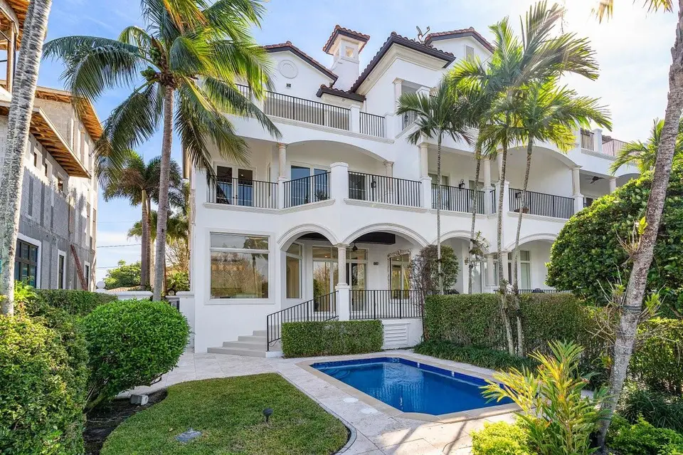 549 NE 19th Avenue C, Deerfield Beach, FL 33441