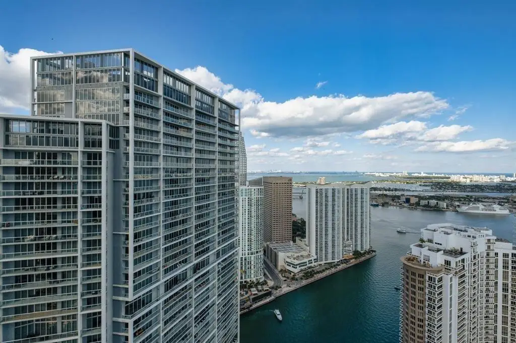 465 Brickell Avenue 2706, Miami, FL 33131