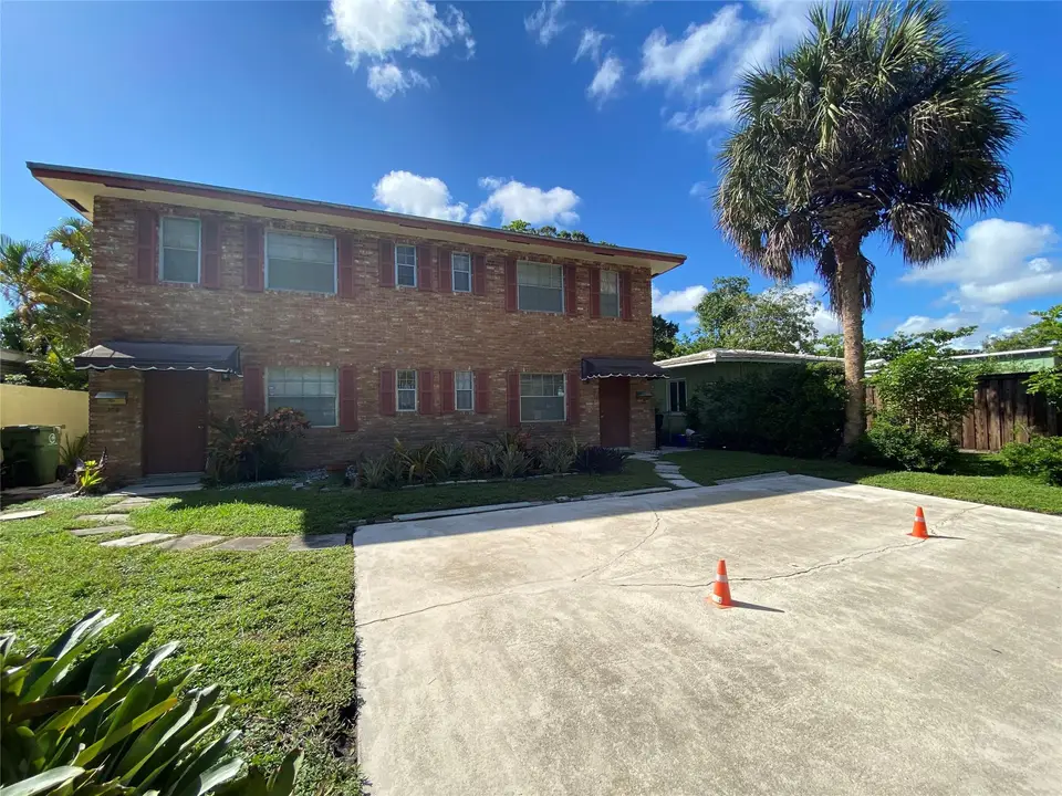 310 SW 11th Court, Fort Lauderdale, FL 33315