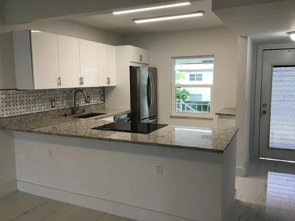 7600 NW 4th Place 207, Margate, FL 33063