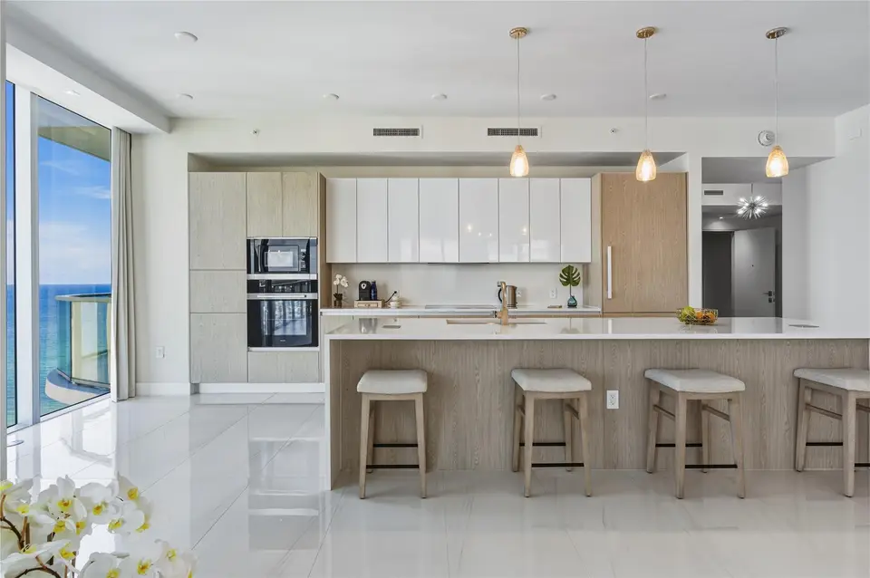 3100 N Ocean Drive HPH6, West Palm Beach, FL 33404
