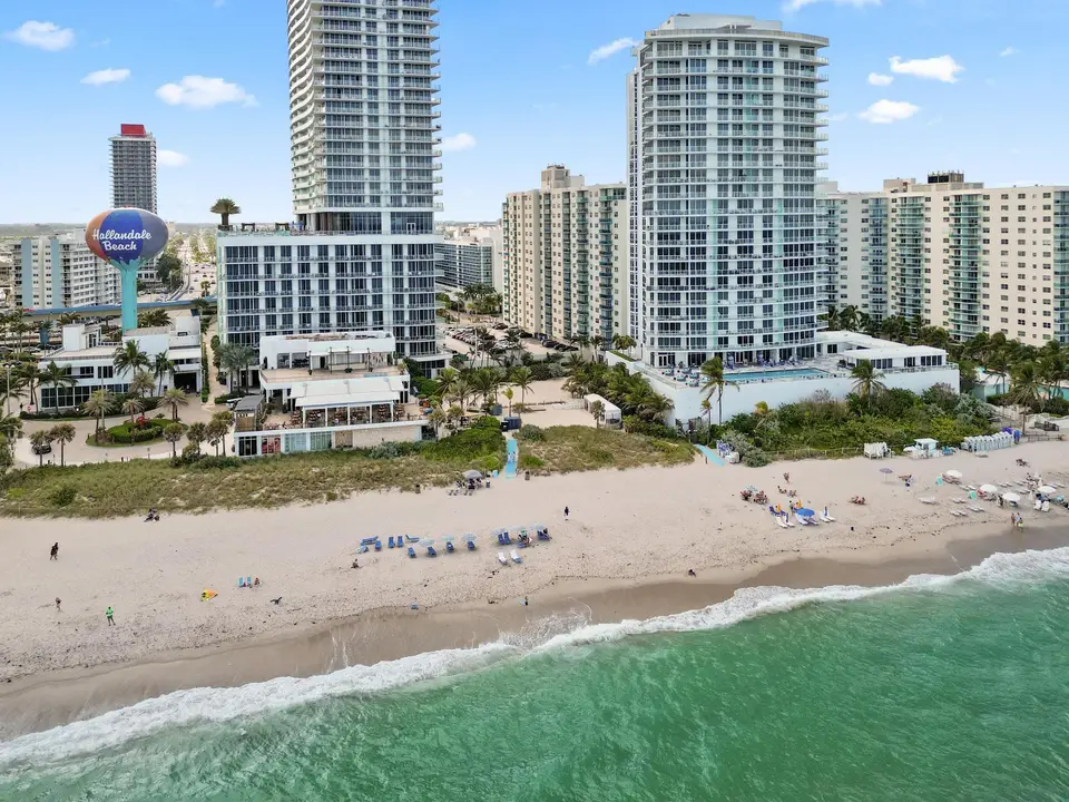 4001 S Ocean Drive 14D, Hollywood, FL 33019