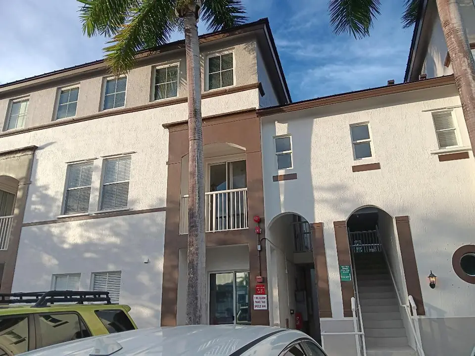 4321 SW 160th Avenue 203, Miramar, FL 33027