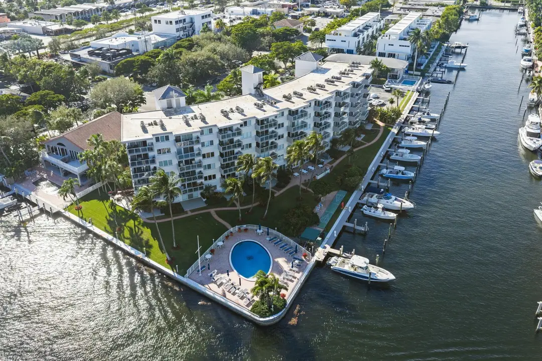 140 NE 28th Avenue 406, Pompano Beach, FL 33062