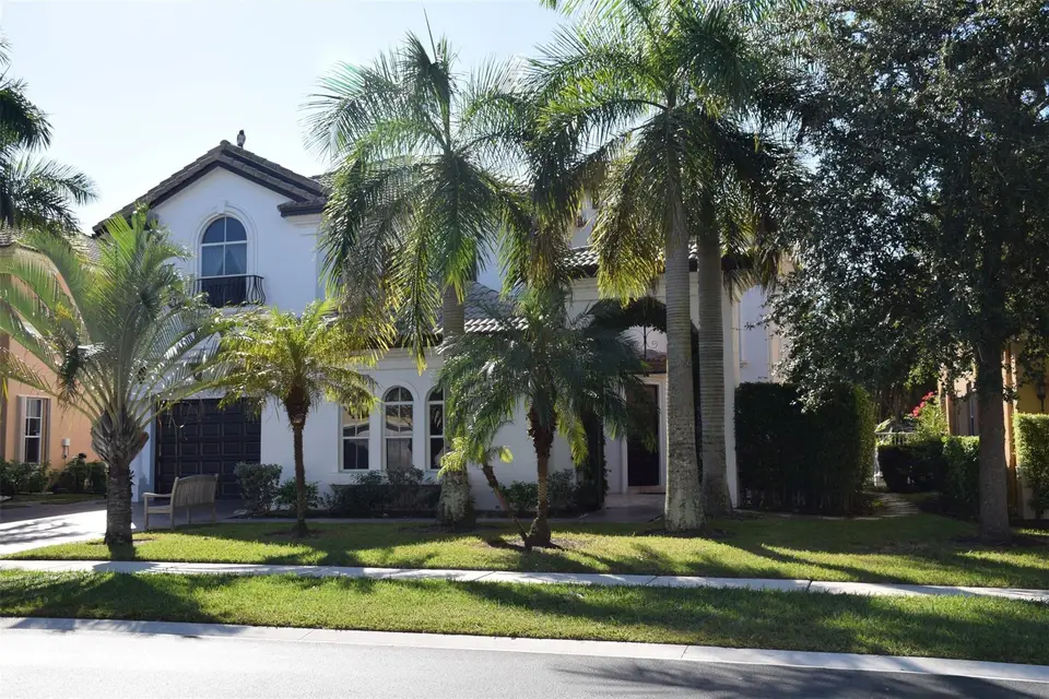 9898 Palma Vista Way, Boca Raton, FL 33428