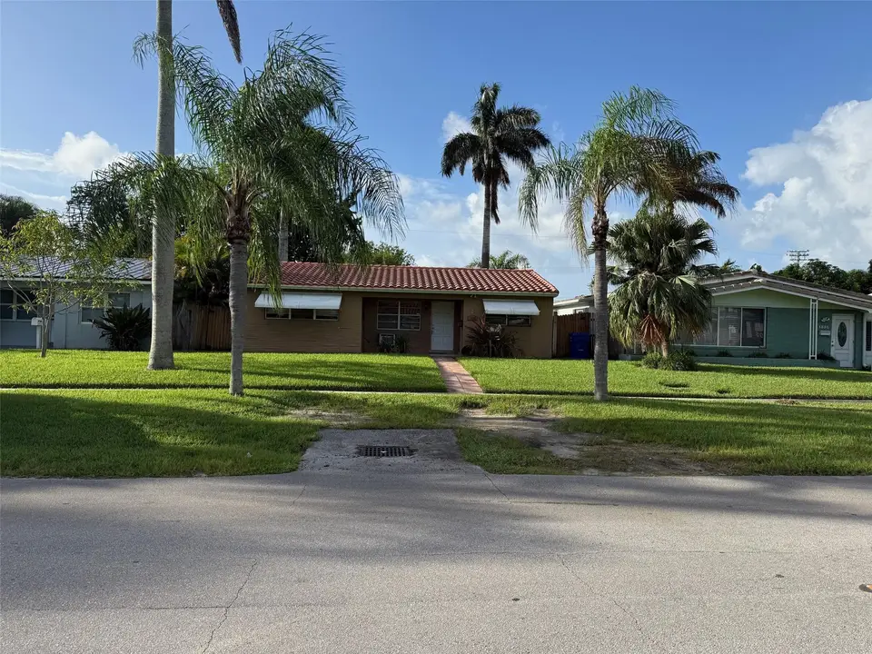 1526 Shenandoah Street, Hollywood, FL 33020