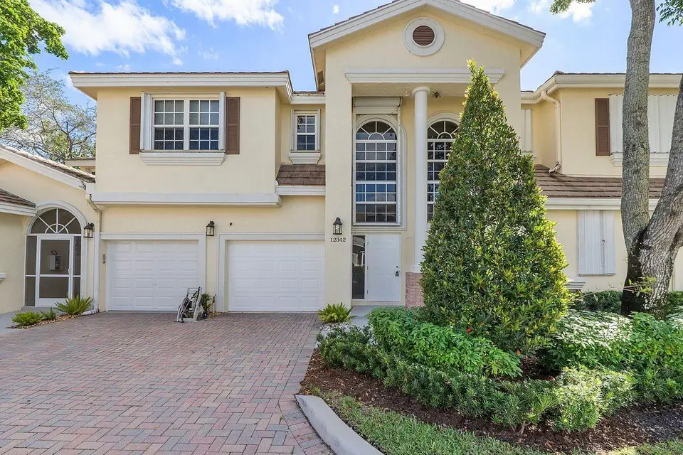 12342 NW 10th Drive D-9, Coral Springs, FL 33071