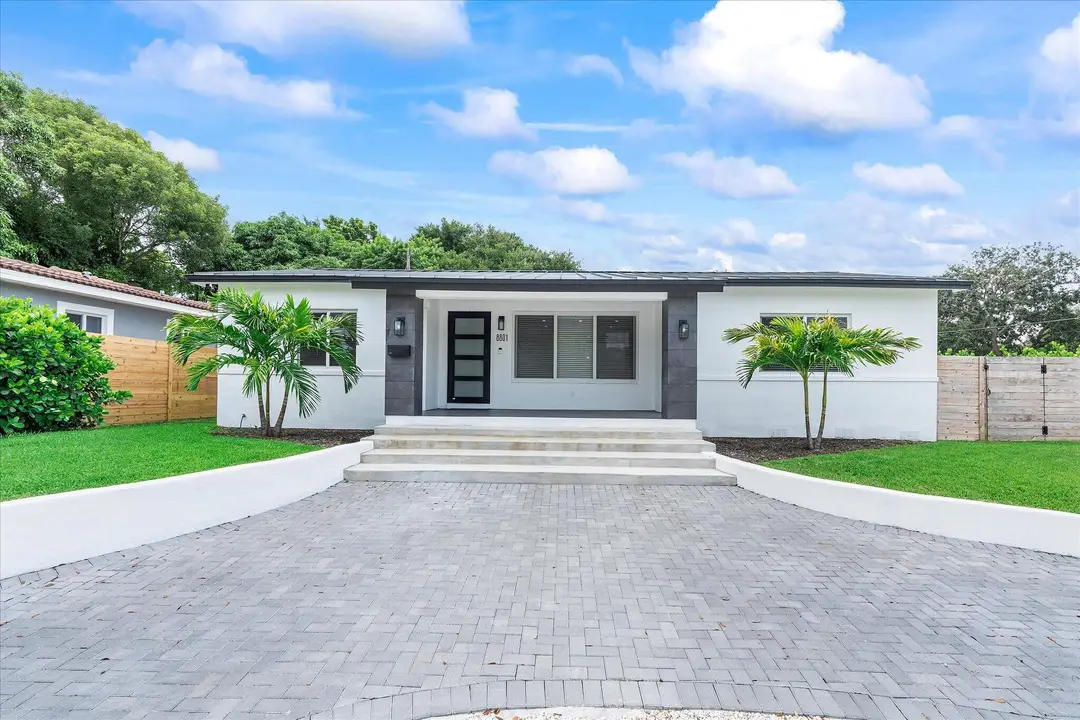 04-8801 N Miami Ave_004