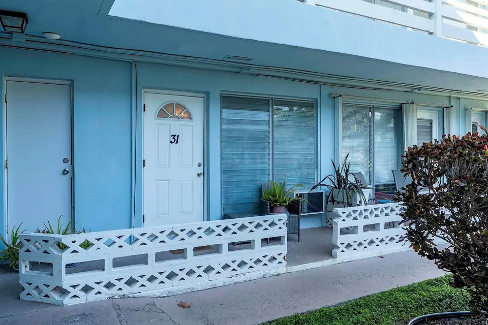 2700 NE 135th Street 31, North Miami, FL 33181