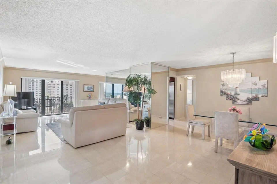 1201 S Ocean 704s, Hollywood, FL 33019