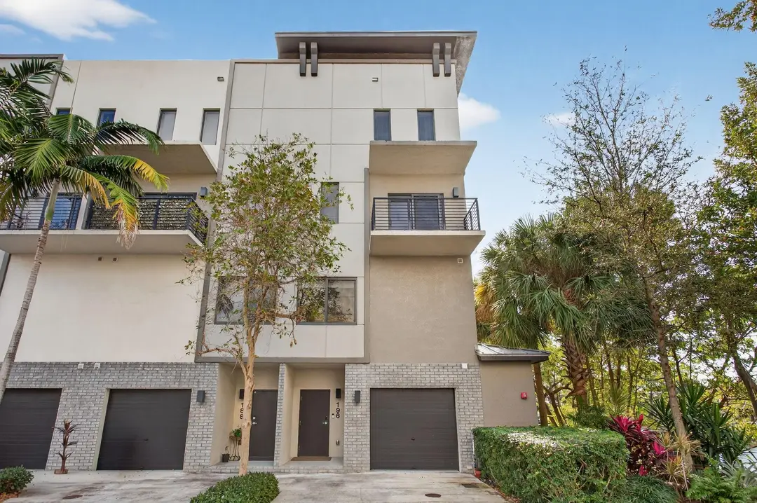 196 SE 4th Terrace K-1, Pompano Beach, FL 33060