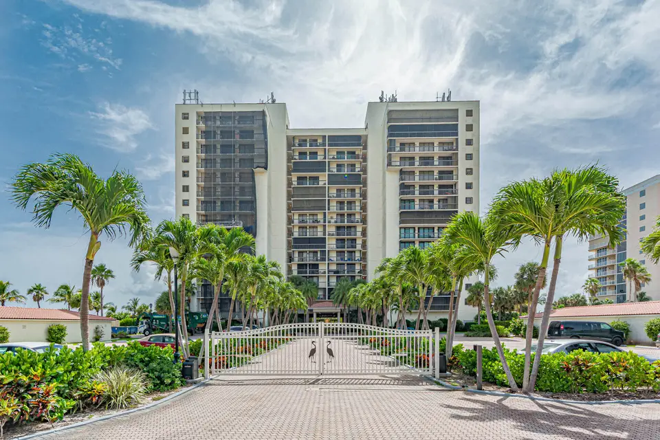 3100 N Highway A1a 901, Hutchinson Island, FL 34949