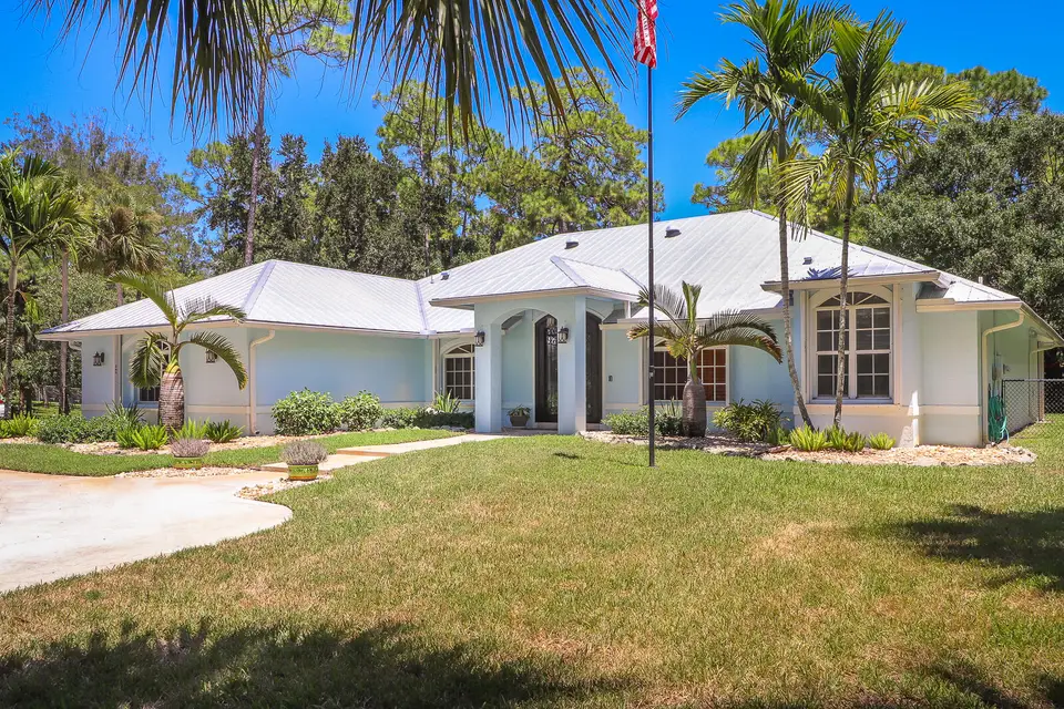 15386 83rd Way N, Palm Beach Gardens, FL 33418