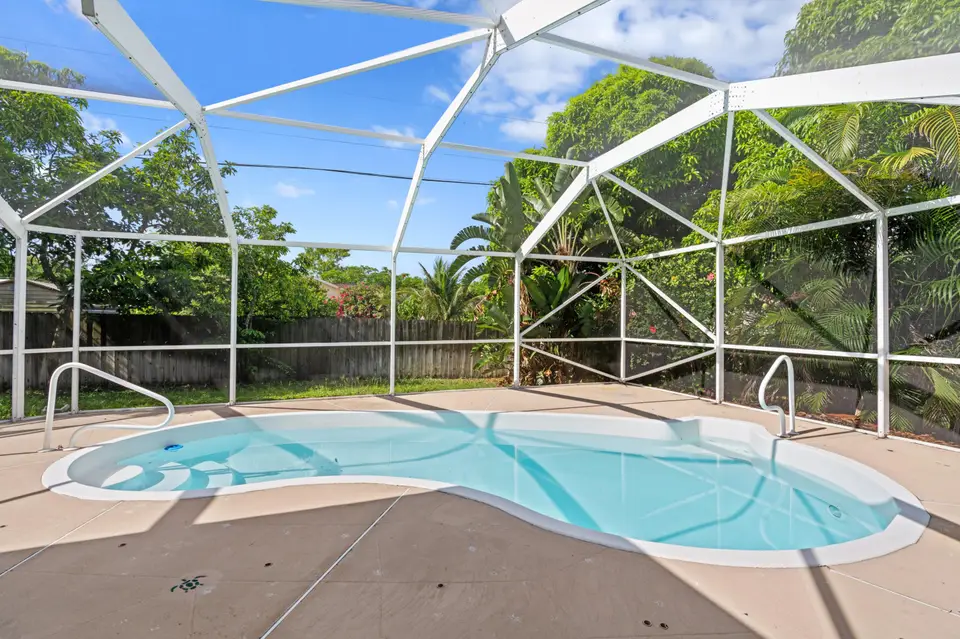 1042 SW Janette Avenue, Port St. Lucie, FL 34953